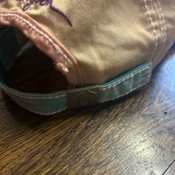 True religion hat - Picture 9 of 9